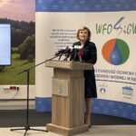 28.03.2022. Kielce. Podpisanie 19-tysięcznej umowy na dotację z rządowego programu „Czyste Powietrze”. Na zdjęciu: Anna Krupka - wiceminister sportu i turystyki / Monika Miller / Radio Kielce