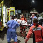 16.03.2022. Kielce, dworzec PKP.  Drugi transport sanitarny z Ukrainy z dziećmi chorymi onkologicznie / Wiktor Taszłow / Radio Kielce