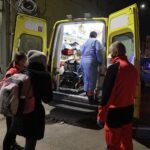 16.03.2022. Kielce, dworzec PKP.  Drugi transport sanitarny z Ukrainy z dziećmi chorymi onkologicznie / Wiktor Taszłow / Radio Kielce