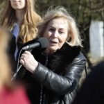 18.03.2022. Kielce. Odsłonięcie popiersia Wiesława Gołasa. Na zdjęciu: Maria Krawczyk-Gołas - żona artysty / Wiktor Taszłow / Radio Kielce