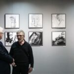 18.03.2022. Kielce. Galeria u Strasza. Wystawa portretów z serii  „Męskie rozmowy” / Wiktor Taszłow / Radio Kielce