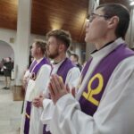 18.03.2022. Kielce. Nocna Droga Krzyżowa z Kielc na Święty Krzyż / Wiktor Taszłow / Radio Kielce