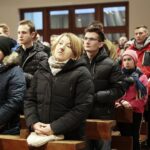 18.03.2022. Kielce. Nocna Droga Krzyżowa z Kielc na Święty Krzyż / Wiktor Taszłow / Radio Kielce