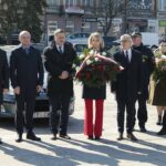 19.03.2022. Kielce. Uroczystości przed pomnikiem marszałka Józefa Piłsudskiego / Wiktor Taszłow / Radio Kielce