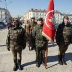 19.03.2022. Kielce. Uroczystości przed pomnikiem marszałka Józefa Piłsudskiego / Wiktor Taszłow / Radio Kielce