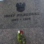 19.03.2022. Kielce. Uroczystości przed pomnikiem marszałka Józefa Piłsudskiego / Wiktor Taszłow / Radio Kielce