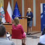 25.03.2022. Kielce. Targi Kielce. Konferencja poświęcona możliwościom wsparcia zatrudnienia obywateli Ukrainy. Na zdjęciu: Renata Janik - wicemarszałek województwa świętokrzyskiego / Wiktor Taszłow / Radio Kielce