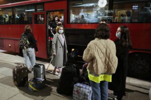 24.03.2022. Kielce. Transport z małymi pacjentami z Ukrainy dotarł do Kielc / Wiktor Taszłow / Radio Kielce