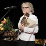 28.03.2022. Kielce. Nagrody Miasta Kielce. Na zdjęciu: Grażyna Szkonter - prezes Świętokrzyskiego Stowarzyszenia „Rodzina Policyjna 1939" / Wiktor Taszłow / Radio Kielce