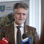 30.03.2022. Kielce. Sesja Rady Powiatu Kieleckiego. Na zdjęciu: Krzysztof Słoń - senator / Wiktor Taszłow / Radio Kielce