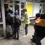 30.03.2022. Kielce. Przyjazd pociągu z Ukrainy z chorymi dziećmi / Wiktor Taszłow / Radio Kielce