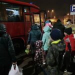 30.03.2022. Kielce. Przyjazd pociągu z Ukrainy z chorymi dziećmi / Wiktor Taszłow / Radio Kielce