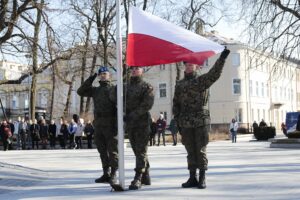 01.03.2022. Kielce. Narodowy Dzień Pamięci Żołnierzy Wyklętych. Uroczystości przed Pomnikiem Armii Krajowej / Wiktor Taszłow / Radio Kielce