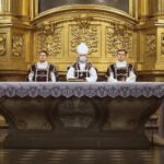 02.03.2022. Kielce. Msza święta w Środę Popielcową. Na zdjęciu (w środku): biskup Jan Piotrowski / Wiktor Taszłow / Radio Kielce