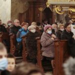 02.03.2022. Kielce. Msza święta w Środę Popielcową. Na zdjęciu: biskup Jan Piotrowski / Wiktor Taszłow / Radio Kielce