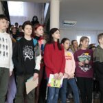 03.03.2022. Mąchocice-Scholesteria. Dzieci z Ukrainy w Szkole Podstawowej w Mąchocicach-Scholesterii / Wiktor Taszłow / Radio Kielce