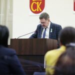 03.03.2022. Kielce. Sesja Rady Miasta Kielce. Na zdjęciu (przemawia): Jarosław Karyś - przewodniczący Rady Miasta Kielce / Wiktor Taszłow / Radio Kielce