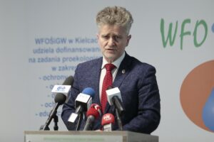 07.03.2022. Kielce. Konferencja WFOSiGW. Na zdjęciu: Krzysztof Słoń - senator / Wiktor Taszłow / Radio Kielce