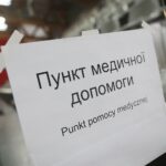 07.03.2022. Chęciny. Punkt recepcyjny w hali widowiskowo-sportowej / Wiktor Taszłow / Radio Kielce