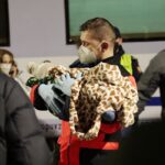 13.03.2022. Kielce. Dworzec PKP. Przyjazd z Ukrainy dzieci chorych onkologicznie / Wiktor Taszłow / Radio Kielce