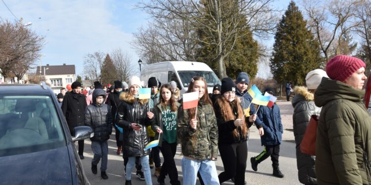 03.03.2022. Iwaniska. Marsz Pokoju / Gminne Centrum Biblioteki i Kultury w Iwaniskach