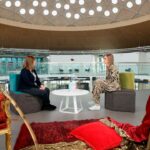 09.03.2022. Poczytalnia. Na zdjęciu (od lewej): Joanna Puchalska - autorka książki „Wszystkie dzieci Maharadży” i Anna Roży - TVP3 Kielce / TVP3 Kielce