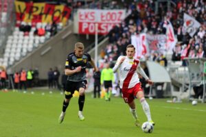 05.03.2022. Łódź. 22. kolejka Fortuna 1 Ligi: ŁKS Łódź - Korona Kielce / Krzysztof Bujnowicz / Radio Kielce