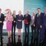 07.03.2022 Kielce. Centrum Geoedukacji. Ogłoszenia laureatów projektu „Polskich Marek Turystycznych”. Na zdjęciu od lewej: Andrzej Gut-Mostowy - sekretarz stanu, pełnomocnik Prezesa Rady Ministrów ds. promocji polskiej marki, Anna Krupka - wiceminister sportu i turystyki, Marcin Różycki - wiceprezes Polskiej Organizacji Turystycznej, Renata Janik - wicemarszałek, Krzysztof Gajewski – przewodniczący Zgromadzenia Związku Gór Świętokrzyskich, Cezary Błach - burmistrz Suchedniowa, Dariusz Skiba - burmistrz Bodzentyna i Tomasz Lato - wójt gminy Masłów / Jarosław Kubalski / Radio Kielce