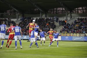 18.03.2022. Legnica. Mecz Miedź Legnica - Korona Kielce / Krzysztof Bujnowicz / Radio Kielce