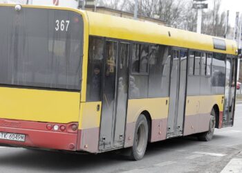 Autobus uśmiechu jeździ po Kielcach