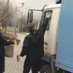 04.03.2022 Kielce. Protest ukraińskiej młodzieży przed stacją paliw Amic / Jarosław Kubalski / Radio Kielce