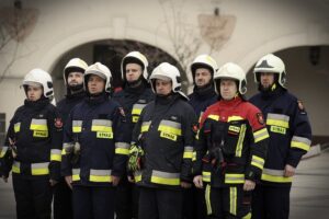 05.03.2022. Kielce. Wręczenie aktu włączenia jednostki OSP Kielce-Niewachlów w struktury Krajowego Systemu Ratowniczo-Gaśniczego / Jarosław Kubalski / Radio Kielce