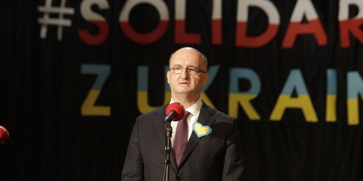 05.03.2022. Opatów. Koncert „Solidarni z Ukrainą”. Na zdjęciu: Piotr Wawrzyk - wiceminister spraw zagranicznych / Jarosław Kubalski / Radio Kielce