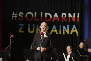 05.03.2022. Opatów. Koncert „Solidarni z Ukrainą”. Na zdjęciu: Piotr Wawrzyk - wiceminister spraw zagranicznych / Jarosław Kubalski / Radio Kielce