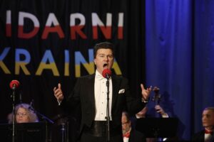 05.03.2022. Opatów. Koncert „Solidarni z Ukrainą”. Na zdjęciu: Łukasz Gaj / Jarosław Kubalski / Radio Kielce