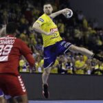 09.03.2022 Kielce. Mecz Ligi Mistrzów: Łomża Vive Kielce - Dynamo Bukareszt. Rzuca Branko Vujović / Jarosław Kubalski / Radio Kielce