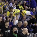 09.03.2022 Kielce. Mecz Ligi Mistrzów: Łomża Vive Kielce - Dynamo Bukareszt. Kibice / Jarosław Kubalski / Radio Kielce