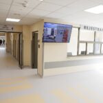 10.03.2022 Czerwona Góra. Wojewódzki Szpital Specjalistyczny. Otwarcie nowego pawilonu / Jarosław Kubalski / Radio Kielce