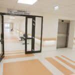 10.03.2022 Czerwona Góra. Wojewódzki Szpital Specjalistyczny. Otwarcie nowego pawilonu / Jarosław Kubalski / Radio Kielce