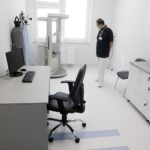 10.03.2022 Czerwona Góra. Wojewódzki Szpital Specjalistyczny. Otwarcie nowego pawilonu / Jarosław Kubalski / Radio Kielce