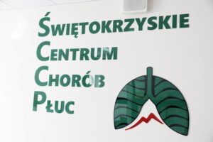 10.03.2022 Czerwona Góra. Wojewódzki Szpital Specjalistyczny. Otwarcie nowego pawilonu / Jarosław Kubalski / Radio Kielce