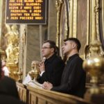 25.03.2022 Kielce. Katedra. Nabożeństwo Drogi Krzyżowej  z aktem poświęcenia Rosji i Ukrainy Matce Bożej / Jarosław Kubalski / Radio Kielce