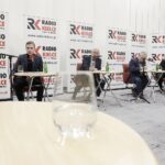 27.03.2022 Radio Kielce. Studio Polityczne. Na zdjęciu od lewej: Bartosz Pyrz - Konfederacja Ruch Narodowy, Lucjan Pietrzczyk - Platforma Obywatelska Koalicja Obywatelska, Czesław Siekierski - poseł Polskie Stronnictwo Ludowe Koalicja Polska i Filip Strząbała - Nowa Lewica / Jarosław Kubalski / Radio Kielce