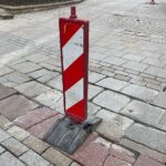 09.03.2022. Kielce. Zapadnięta kostka brukowa na przejeździe przy pomniku Henryka Sienkiewicza / Wiktor Taszłow / Radio Kielce