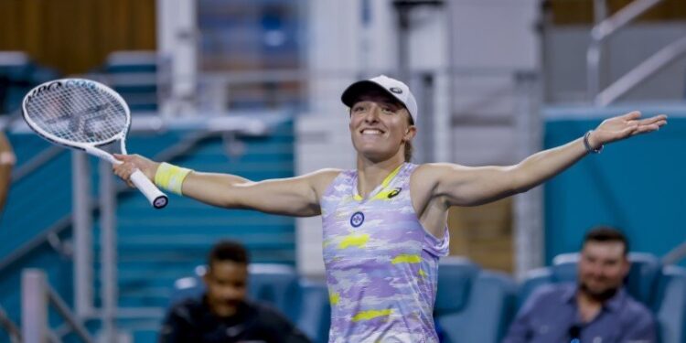 26.03.2022. USA. Turniej WTA w Miami. Na zdjęciu Iga Świątek / ERIK S. LESSER / EPA