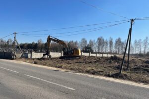 23.03.2022. Suków. Miejsce, w którym powstanie dworzec autobusowy / Wiktor Taszłow / Radio Kielce