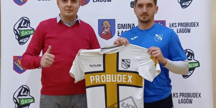 Na zdjęciu (od lewej): Wojciech Śmiech - dyrektor sportowy ŁKS Probudex Łagów i Mateusz Mianowany / ŁKS Probudex Łagów