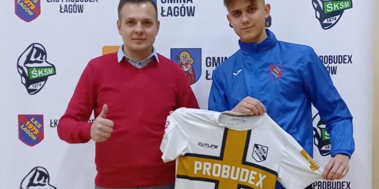Na zdjęciu (od lewej): Wojciech Śmiech - dyrektor sportowy ŁKS Probudex Łagów i Wiktor Danielski / ŁKS Probudex Łagów