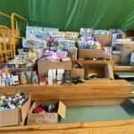 21.03.2022. Opatów. Wizytacja wojewody centralnego magazynu w LO im. Bartosza Głowackiego / Emilia Sitarska / Radio Kielce