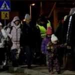 05.03.2022. Sędziszów. Żołnierze z 10. Świętokrzyskiej Brygady Obrony Terytorialnej pomagają uchodźcom z Ukrainy / ppor. Daniel Woś / 10. Świętokrzyska Brygada Obrony Terytorialnej